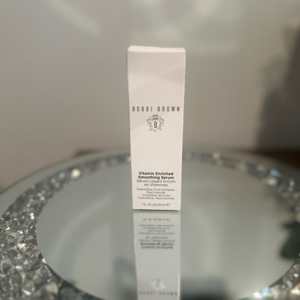 Bobbi Brown Vitamin Enriched Serum in White